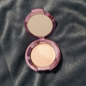 BECCA Rose Quartz Highlighter